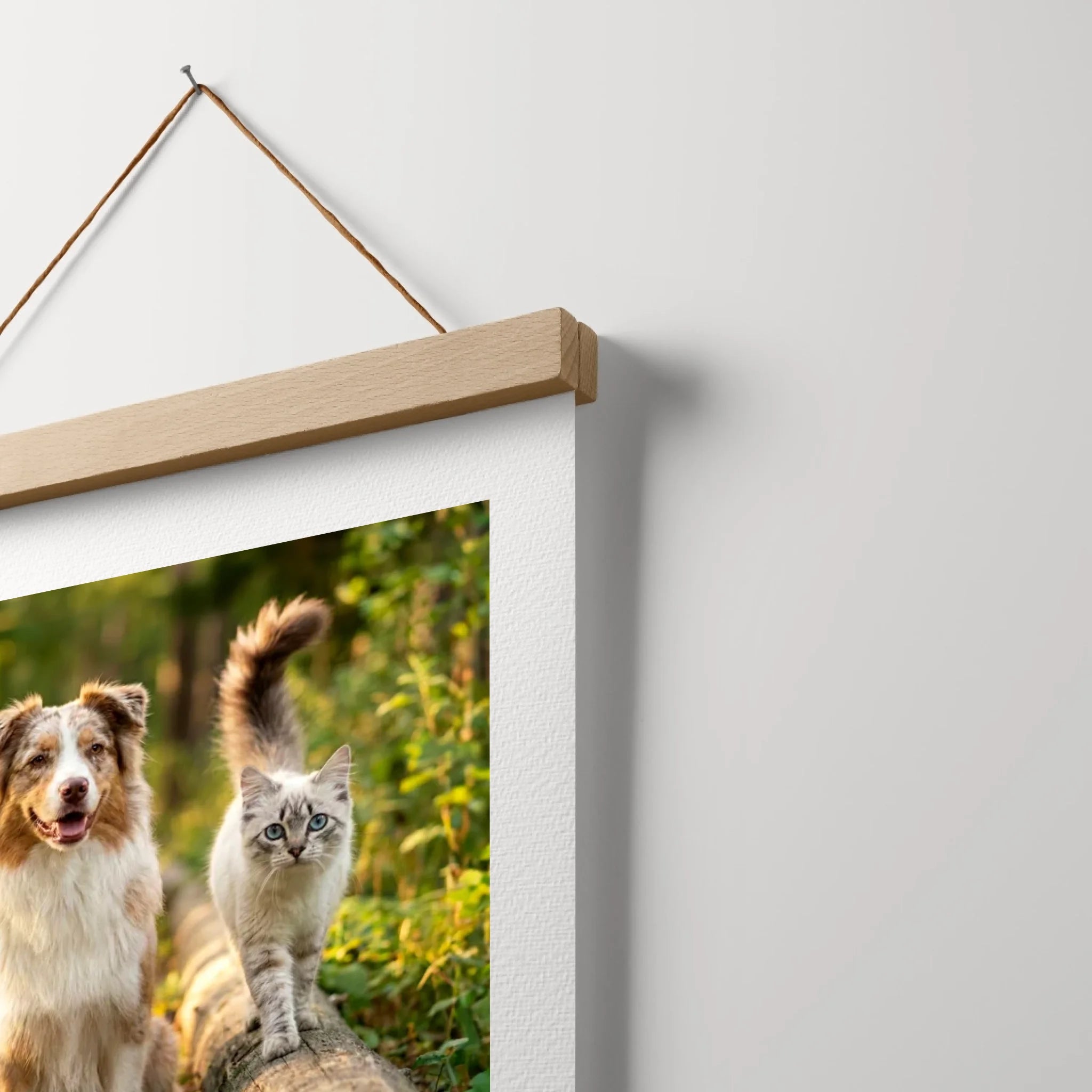 Poster-Holzleiste-MockUp-CloseUp