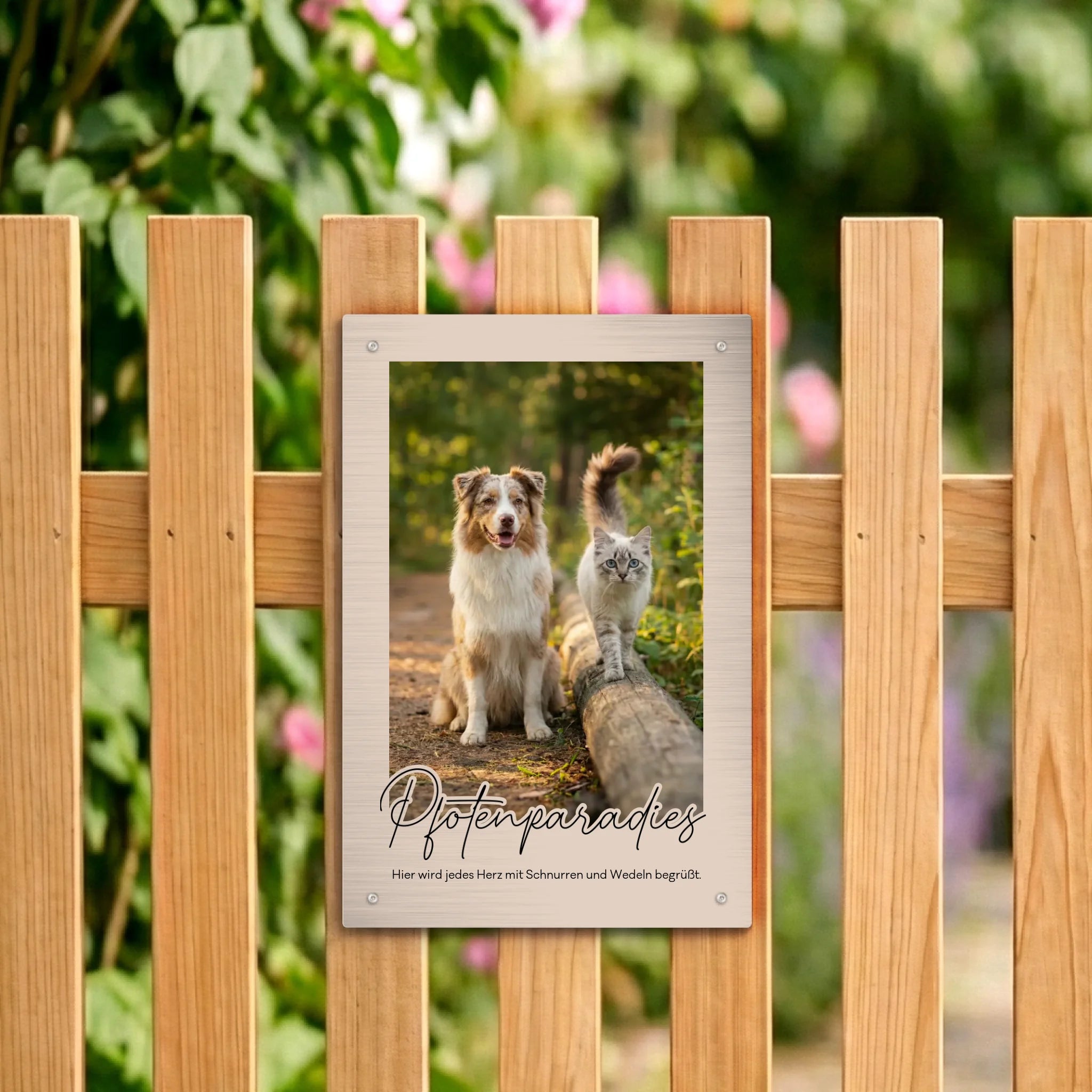 Tuerschild-rechteckig-hoch-silber-MockUp